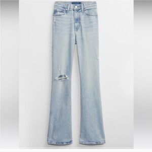 NWT Gap 70s flare light wash ripped knee size 6/28S stretch denim high rise